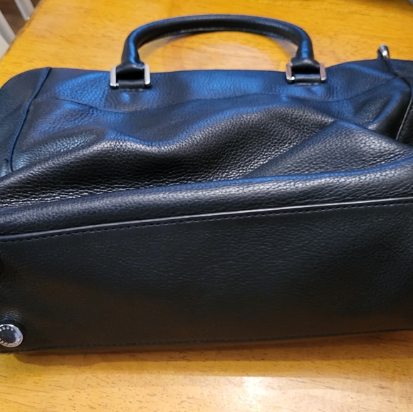 💥💥💥SALE💥💥💥Michael Kors Sloan Black Leather Tote w/Silver hardware. - Picture 6 of 7